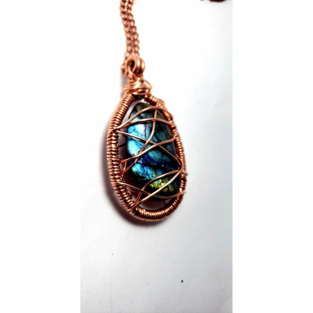 Wire wrapped labradorite crystal necklac - Picture 3 of 11